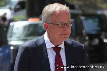 Former yacht club captain cleared of harassing commodore in High Court houseboat row