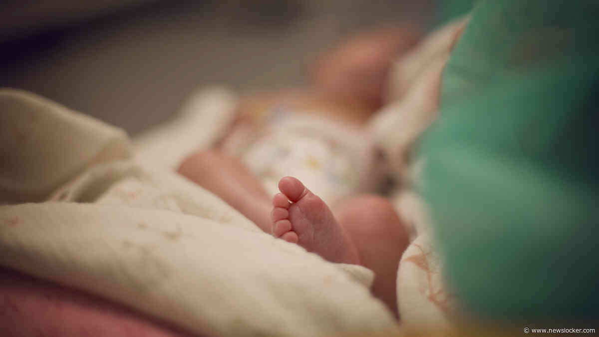 Baby van maand oud doodverklaard, maar dan neemt begrafenisondernemer contact op: hij leeft nog