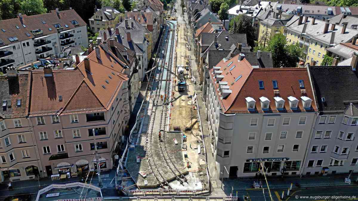 Neue Augsburger Tramlinie: In der Rosenaustraße liegen jetzt die Straßenbahngleise