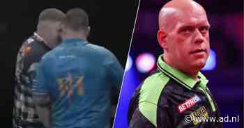 Bijzondere dag in darts: Van Gerwen valt op met pijnlijke statistiek en Huybrechts scheldt tegenstander uit