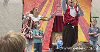 Wolkentheater brengt circusdag naar azc in Arnhem