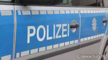 Bleibende Schäden möglich: Mann attackiert Radfahrerinnen - 64-Jährige schwer verletzt