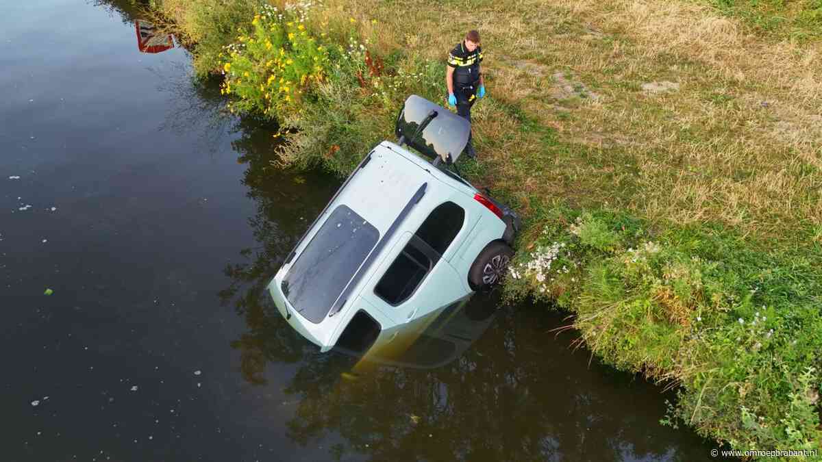 Politie onderzoekt of auto te water en bekladdingen in Engelen link hebben
