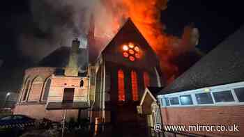 Leicester church fire: 'Shut windows' warning as smoke rises in city centre
