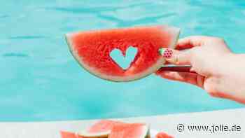 Sommernägel: Watermelon Nails sind der frische Maniküre-Trend, den wir jetzt alle brauchen
