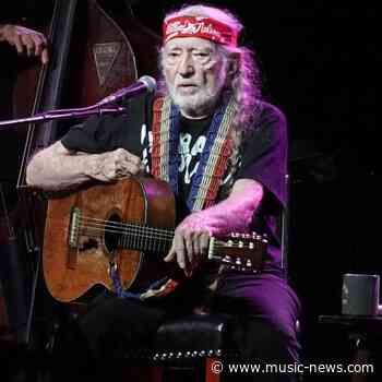 Willie Nelson calls on Americans to fight construction of data centres