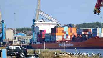 River Tyne to close to all vessels for nine hours for crane and container ship salvage operations