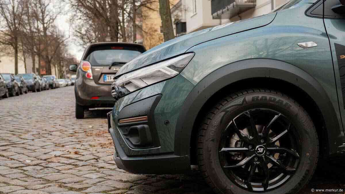 Rentner verdient mit Parkplatz monatlich bis zu 9000 Euro – bis ihm die Polizei auf die Schliche kommt