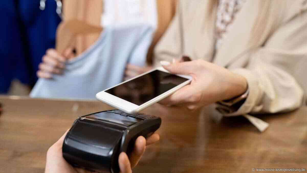 Erste Läden bieten es schon an: Wird es bald üblich, im Einzelhandel Trinkgeld zu geben?