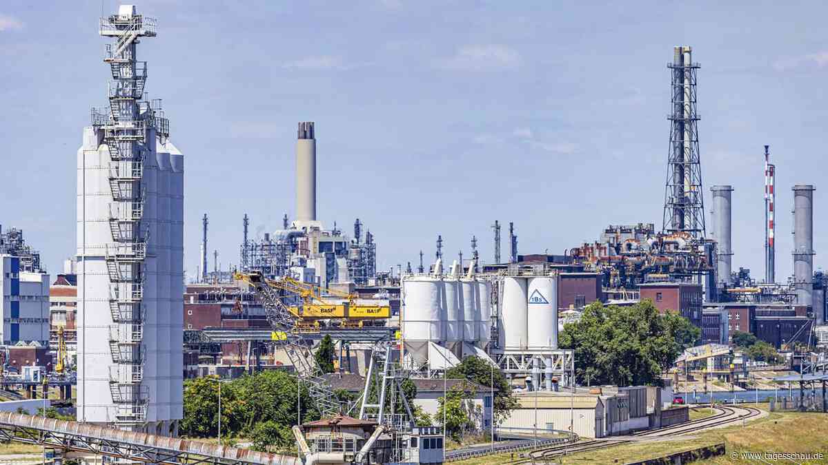 BASF kommt beim Konzernumbau voran - Aktie im Plus