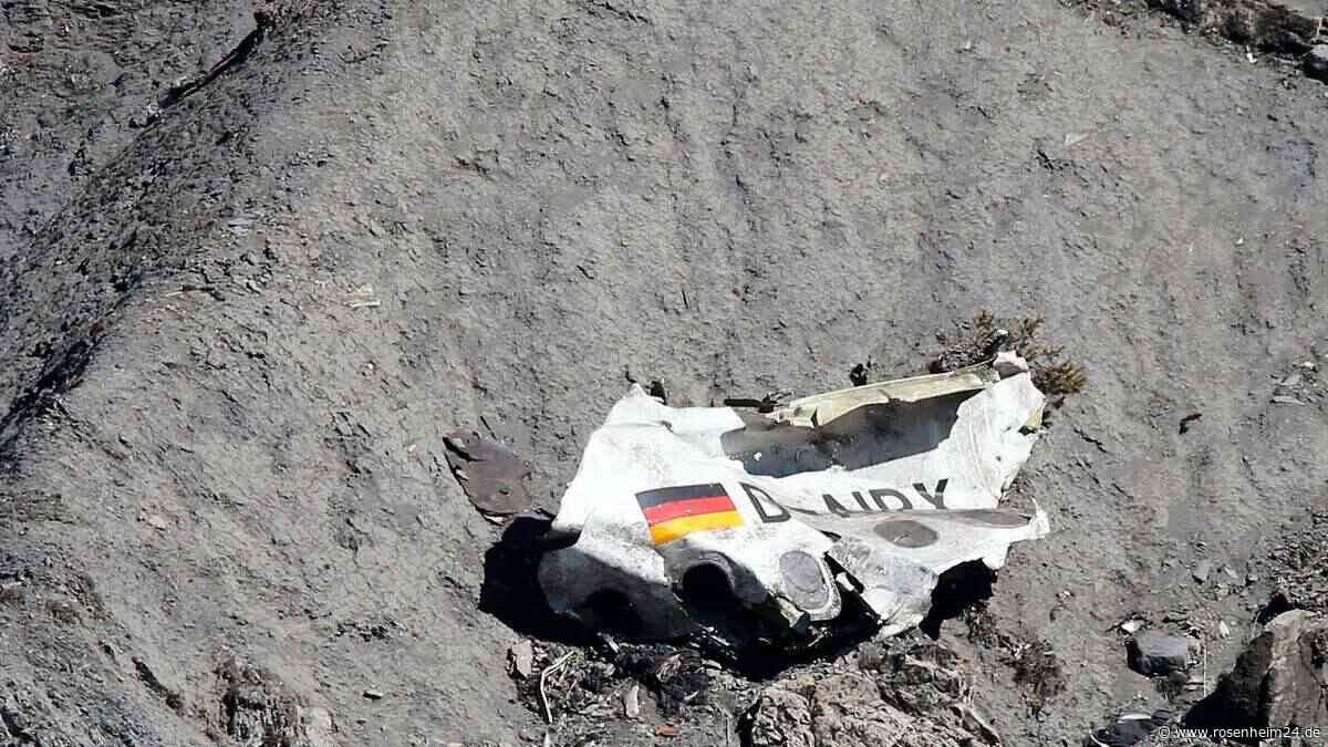 Elf Jahre nach Absturz: Angehörige der Germanwings-Opfer verklagen Bundesrepublik Deutschland