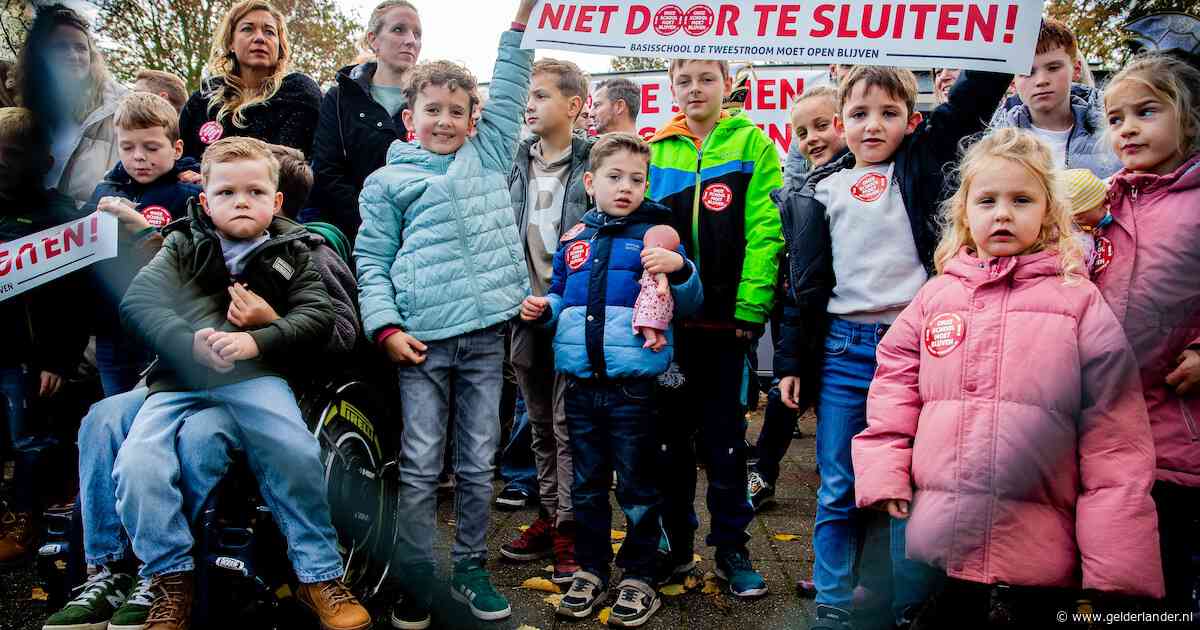 Rechter zegt dat dorpsschool open moet blijven, maar ouders vragen zich nu af: gaat de scholenkoepel wel voor goed onderwijs zorgen?