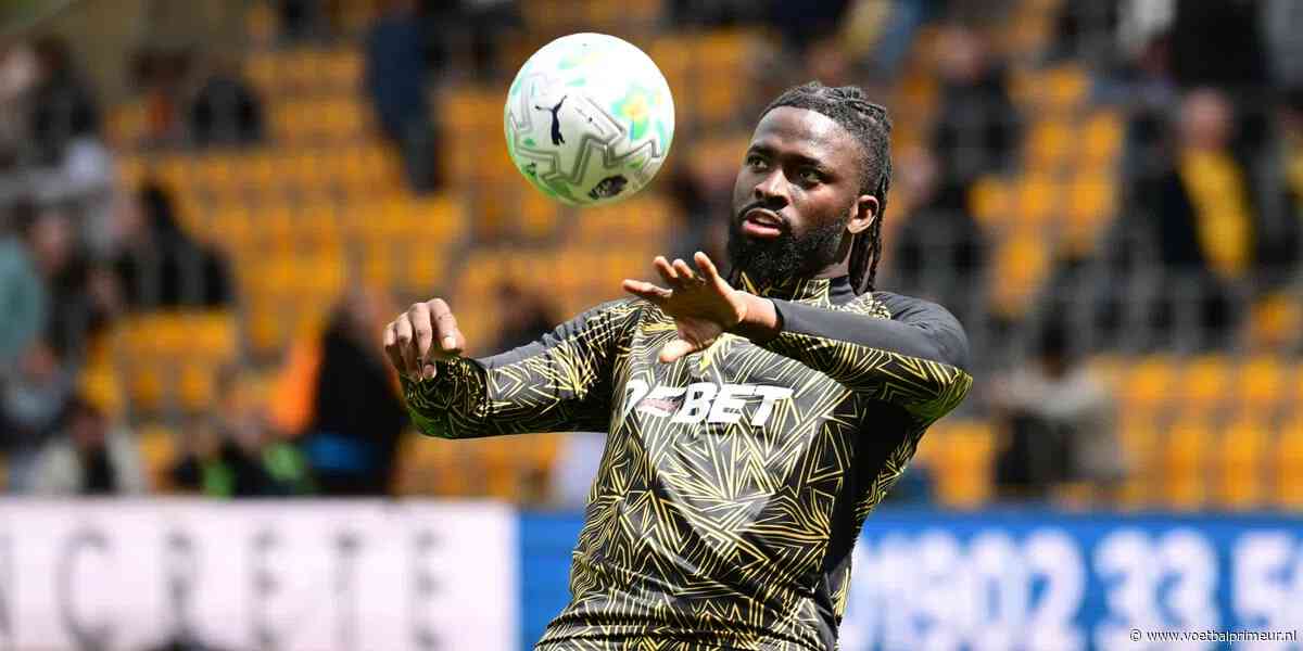 Arokodare trots op Ajax-transfer: 'Eerst dacht ik nog dat hij een grapje maakte'