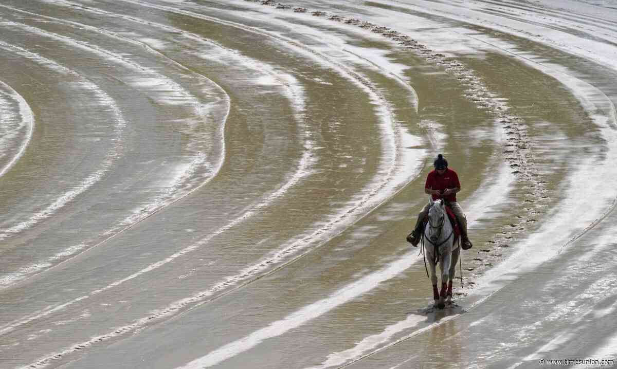 Heavy rainfall leads to cancellation of Wednesday's card at Saratoga Race Course