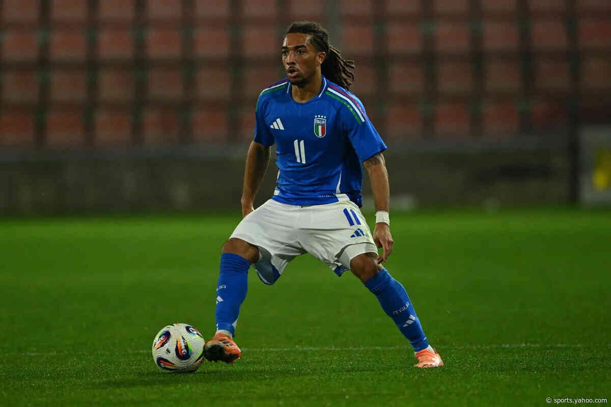 Official: Italy international Koleosho joins Paris FC from Burnley