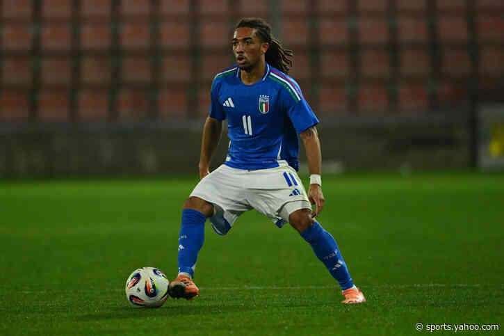 Official: Italy international Koleosho joins Paris FC from Burnley