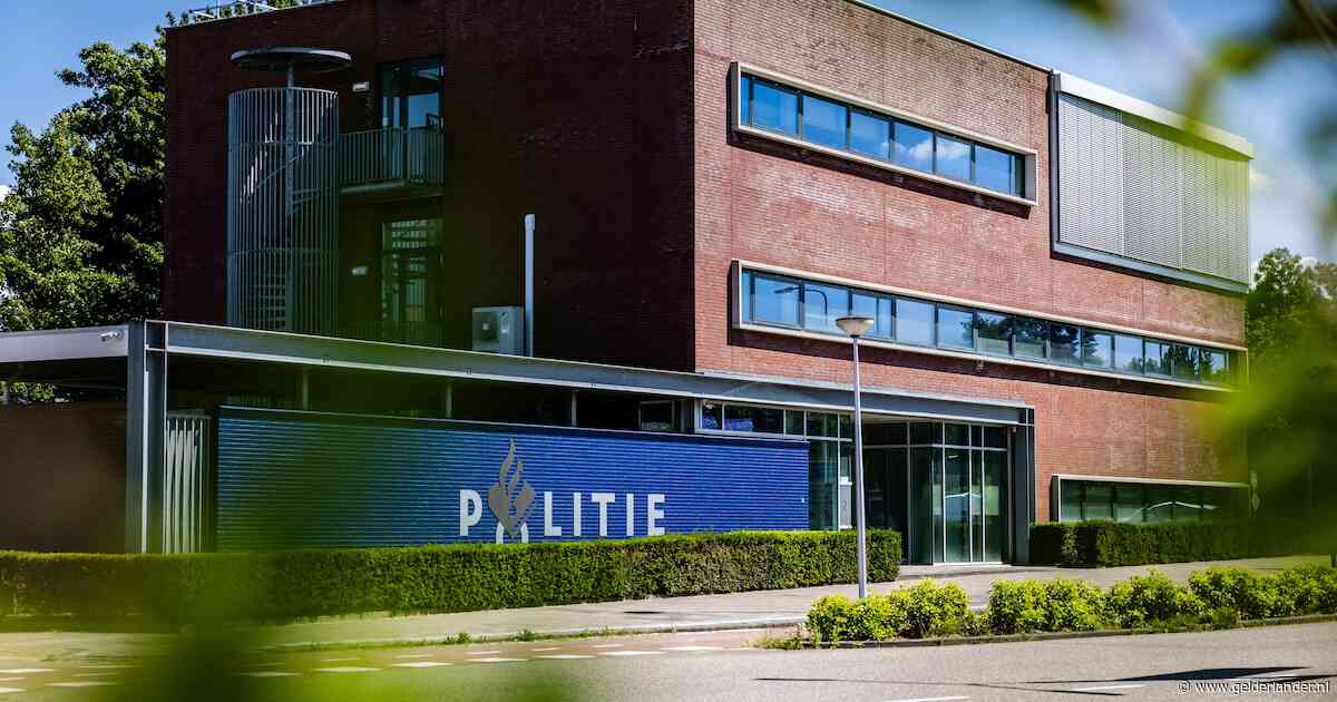 Teamchef van project vol seksueel wangedrag krijgt sanctie, maar mag bij politie blijven
