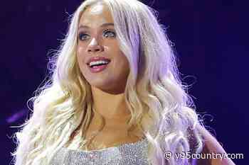 Megan Moroney Cries As She Ends a Show Early