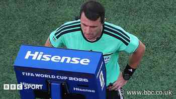 Only use VAR when error blatant - referee chiefs