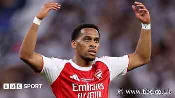 Timber leaves Arsenal camp over groin issue