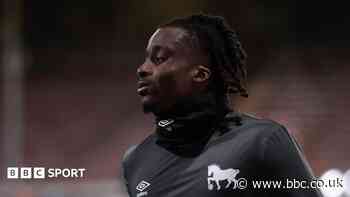 Orient sign Ipswich defender Boniface on loan