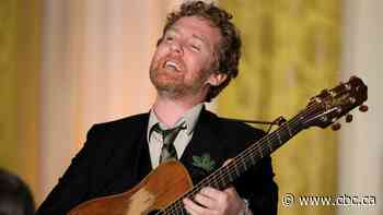 Glen Hansard, Irish singer-songwriter who won an Academy Award, dies in motorcycle crash