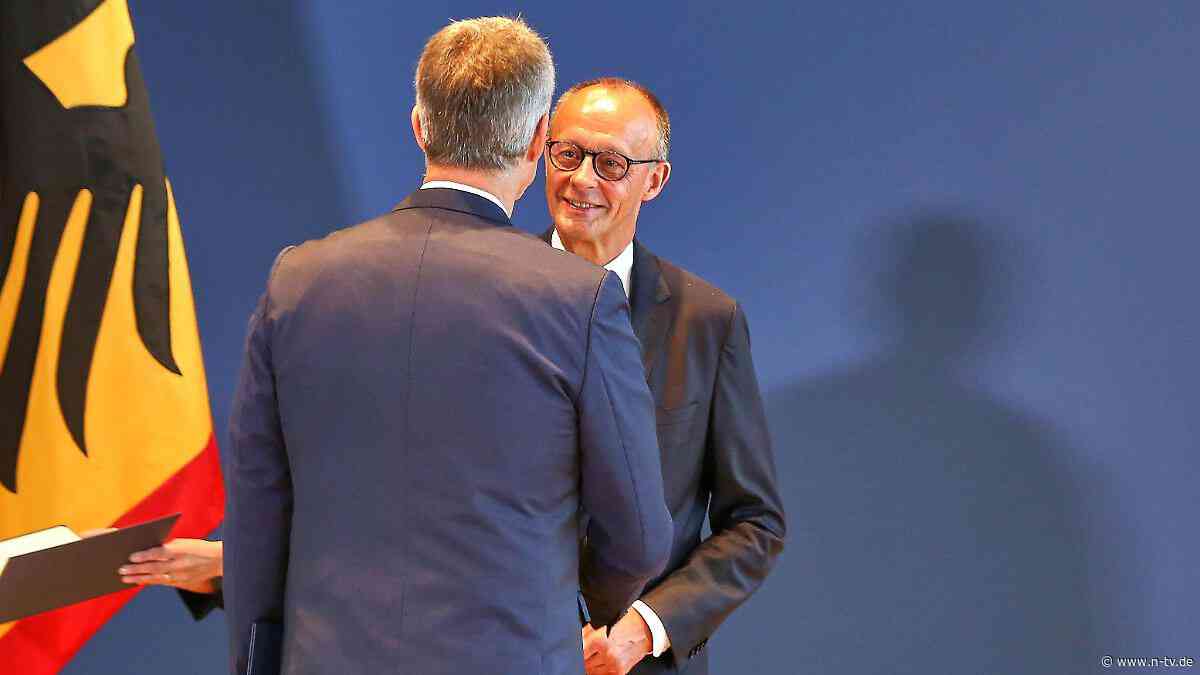 "Ich melde mich ab": Schnieder reicht Merz zum Abschied die Hand