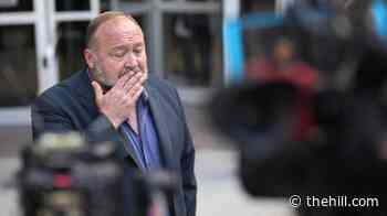 Alex Jones calls for immediate Trump impeachment