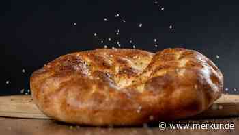 Frisches Fladenbrot aus der Heißluftfritteuse: So einfach gelingt der Teig