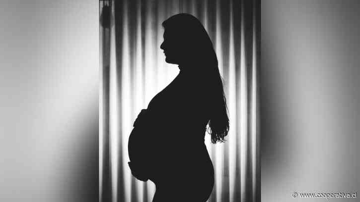 Detienen a mujer tras hallar a cinco guaguas muertas: Investigan fenómeno de "negación de embarazo"