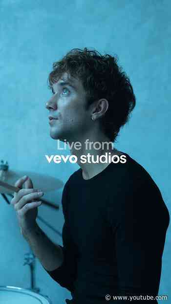 Daniel Seavey "Love's A Gun" | Live from Vevo Studios