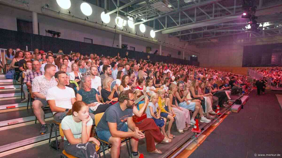 Schaurig schön: Gymnasium spielt „Dracula"