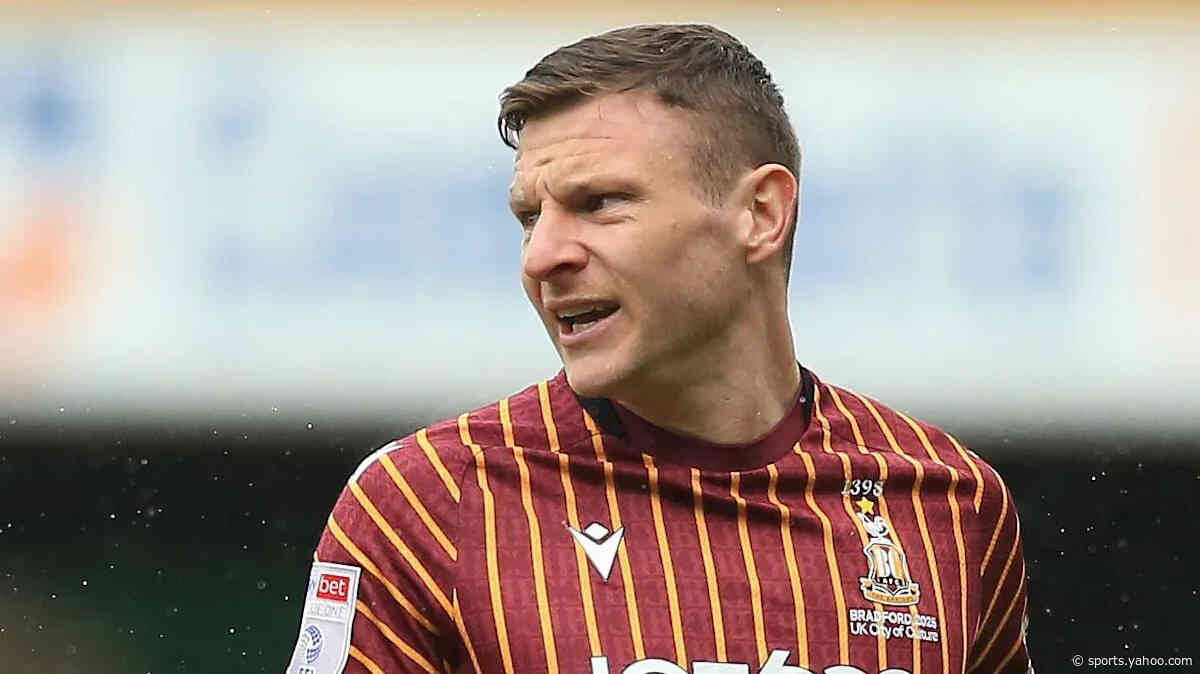 Rotherham sign former Wrexham striker Mullin