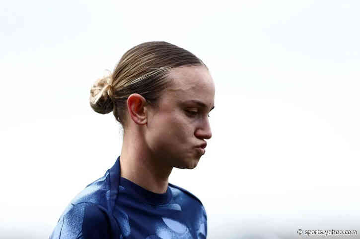 Newcastle United sign forward Thomas