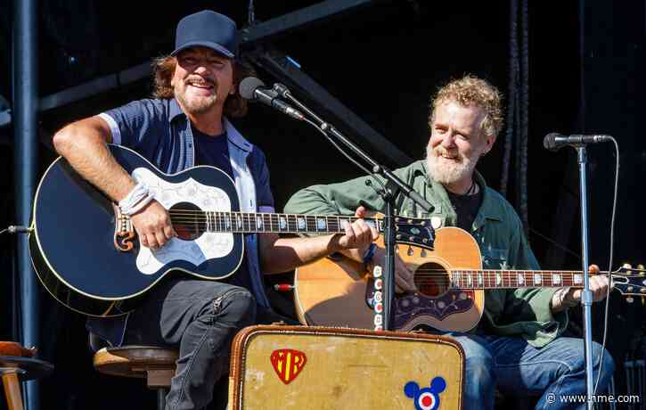 Glen Hansard recently spoke of his powerful friendship with Pearl Jam’s Eddie Vedder