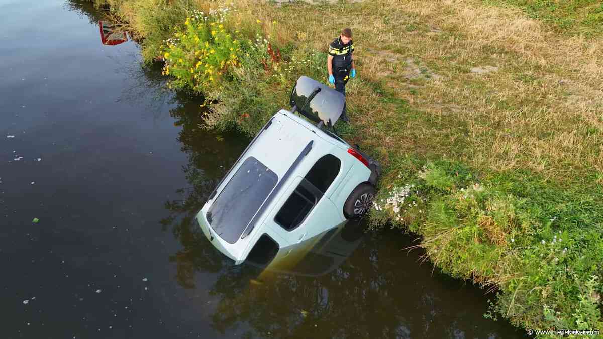 Auto te water geraakt in Engelen, mogelijke link met antiasielbekladdingen