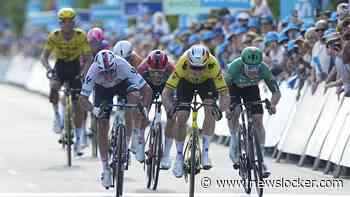 Meteen raak bij rentree: Wout van Aert wint openingsrit in Ronde van Denemarken