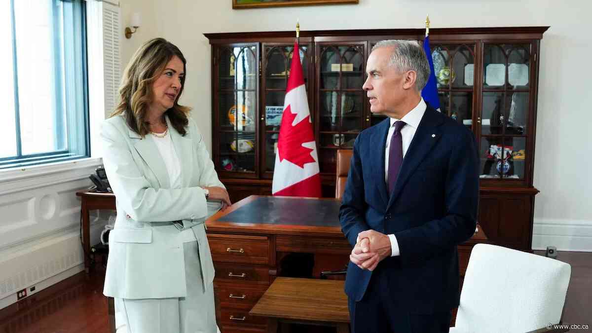 Carney, Smith hold news conference in Red Deer, Alta.