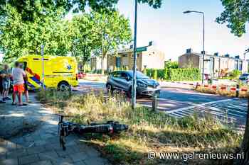 Opzittenden van fatbike belanden op motorkap na aanrijding