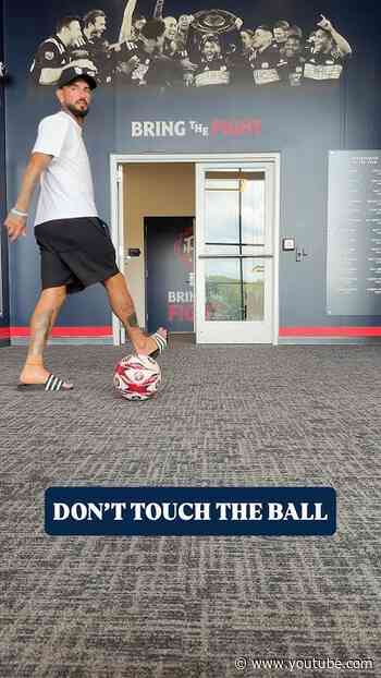 DON’T TOUCH THE BALL 😈