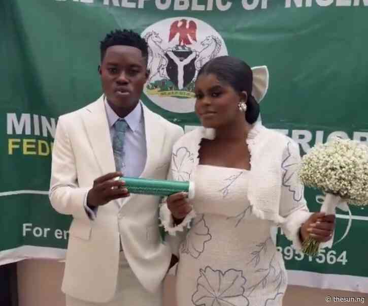 Peller, Jarvis officially marry in civil ceremony