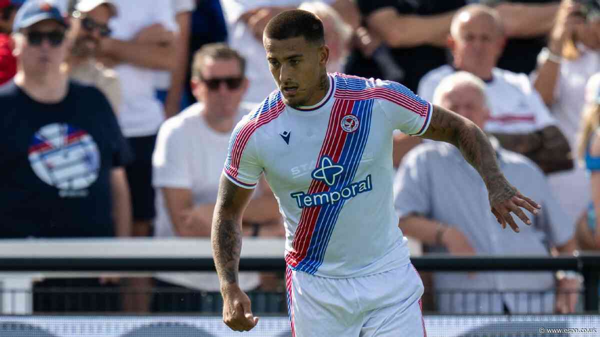 Wrexham sign Palace's Imray in 1st summer deal