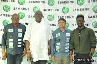 Glo holds another masterclass for new Galaxy foldable phones