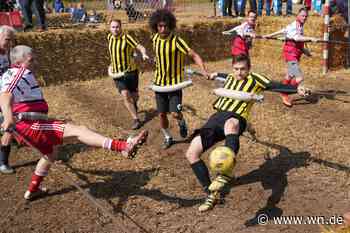 Fußball an Stangen: Landjugend lädt zum Menschenkicker in Roxel