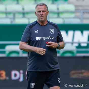 LEES TERUG | FC Twente in Hongarije: reisdag, persconferentie en training