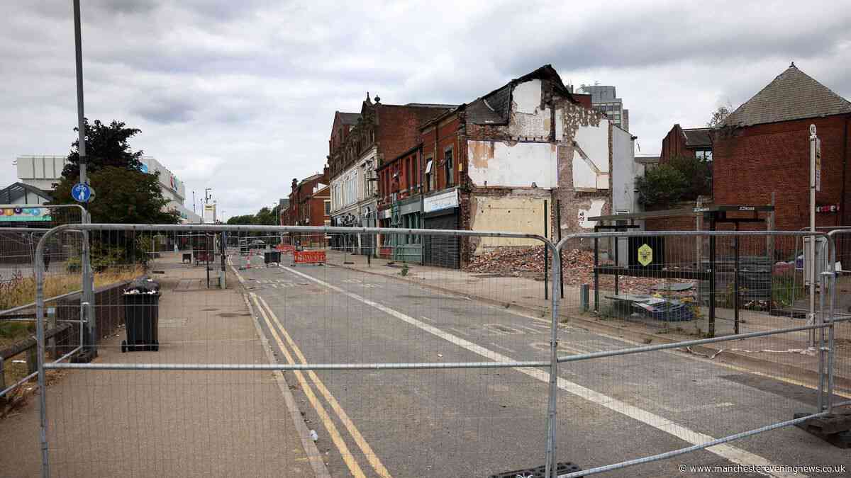 Oldham high street still closed four months after building collapsed