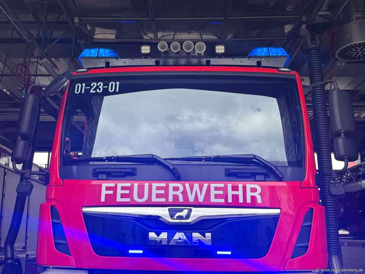 Schloss Wallhausen in Sachsen-Anhalt in Brand