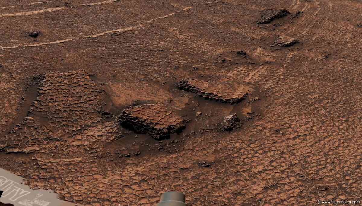 Curiosity rover spots field of giant honeycomb on Mars – but no giant space bees
