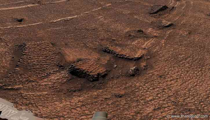 Curiosity rover spots field of giant honeycomb on Mars – but no giant space bees