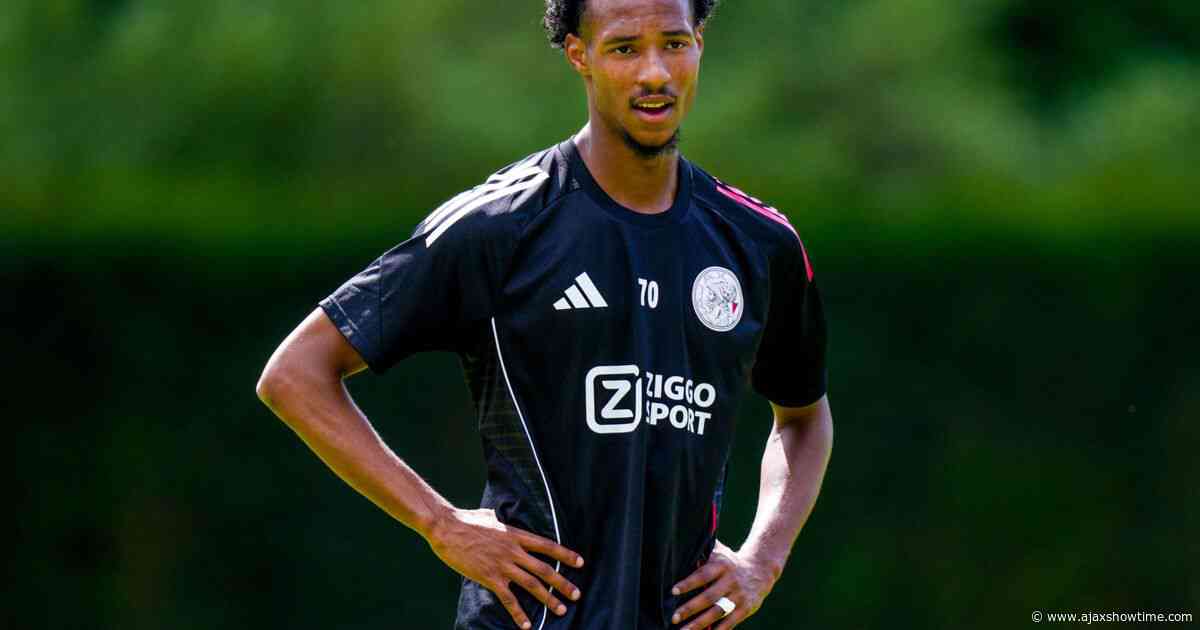 Ajax-talent neemt afscheid: 'Ajax zal altijd een speciale plek in mijn hart hebben'